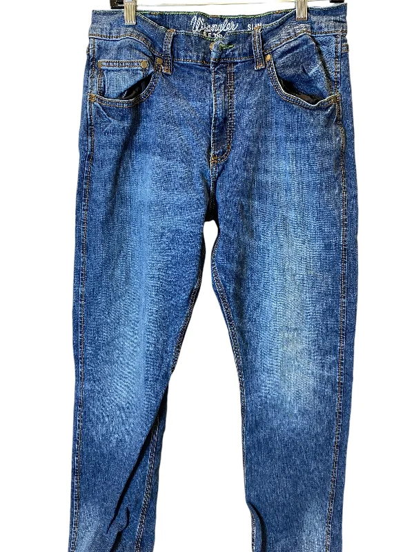 women's denim jeans for a relaxed lookJeans Straight By Wrangler In Blue, Size: 10