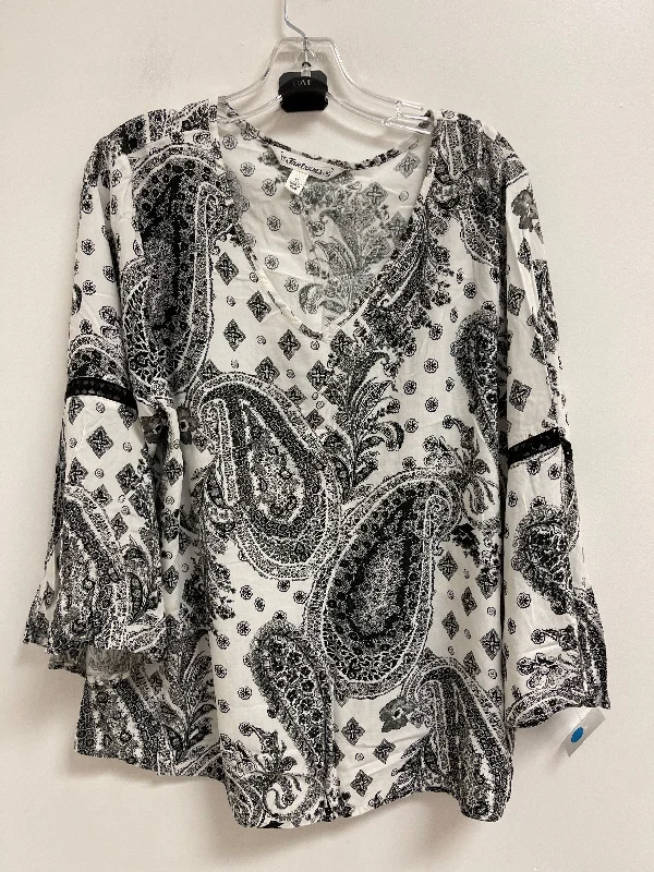 women's tops for those who want to add a bit of flair and personality to their looksTop Long Sleeve By Clothes Mentor In Black & White, Size: Xl