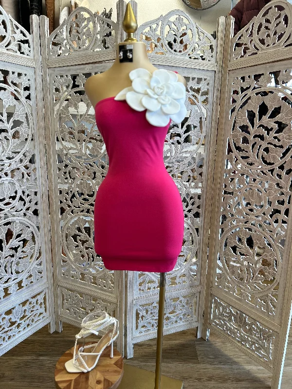 women's sleeveless dressesEnlarged Flower Pink Mini Dress- Stretchy