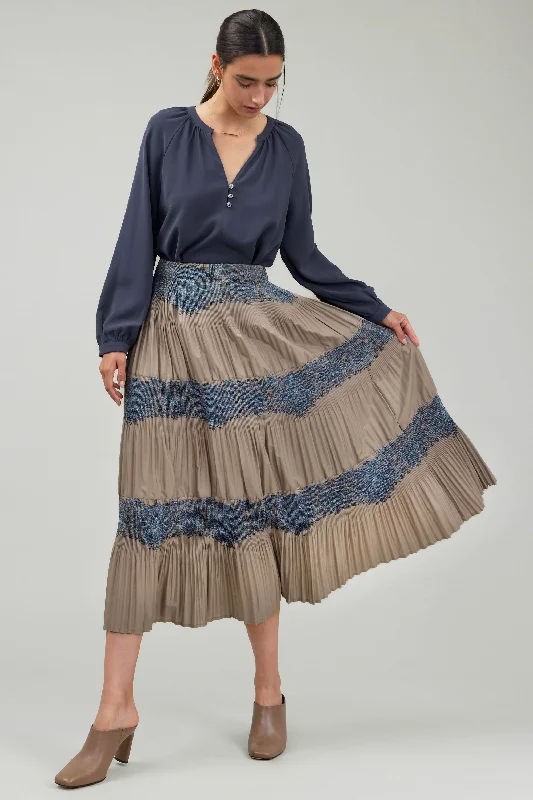 women's woven skirtsOrnate Motif Midi Skirt