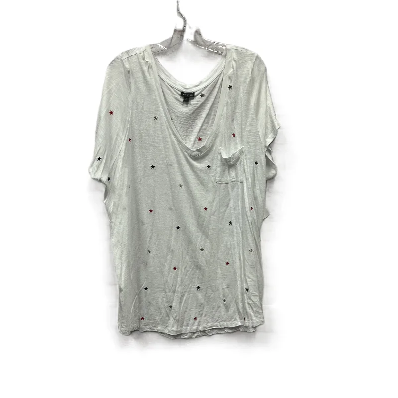 women's tops for those who want to show off their figure in a flattering wayTop Short Sleeve By Torrid In White, Size: 4x